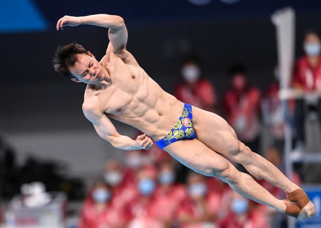 世界杯官网直播软件下载-伤病打不倒他！谢思埸带着钢钉加冕跳板“双冠王”